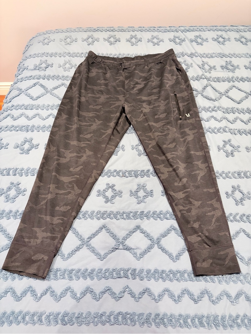 Vuori x Orangetheory Sunday Performance Joggers Camo XXL